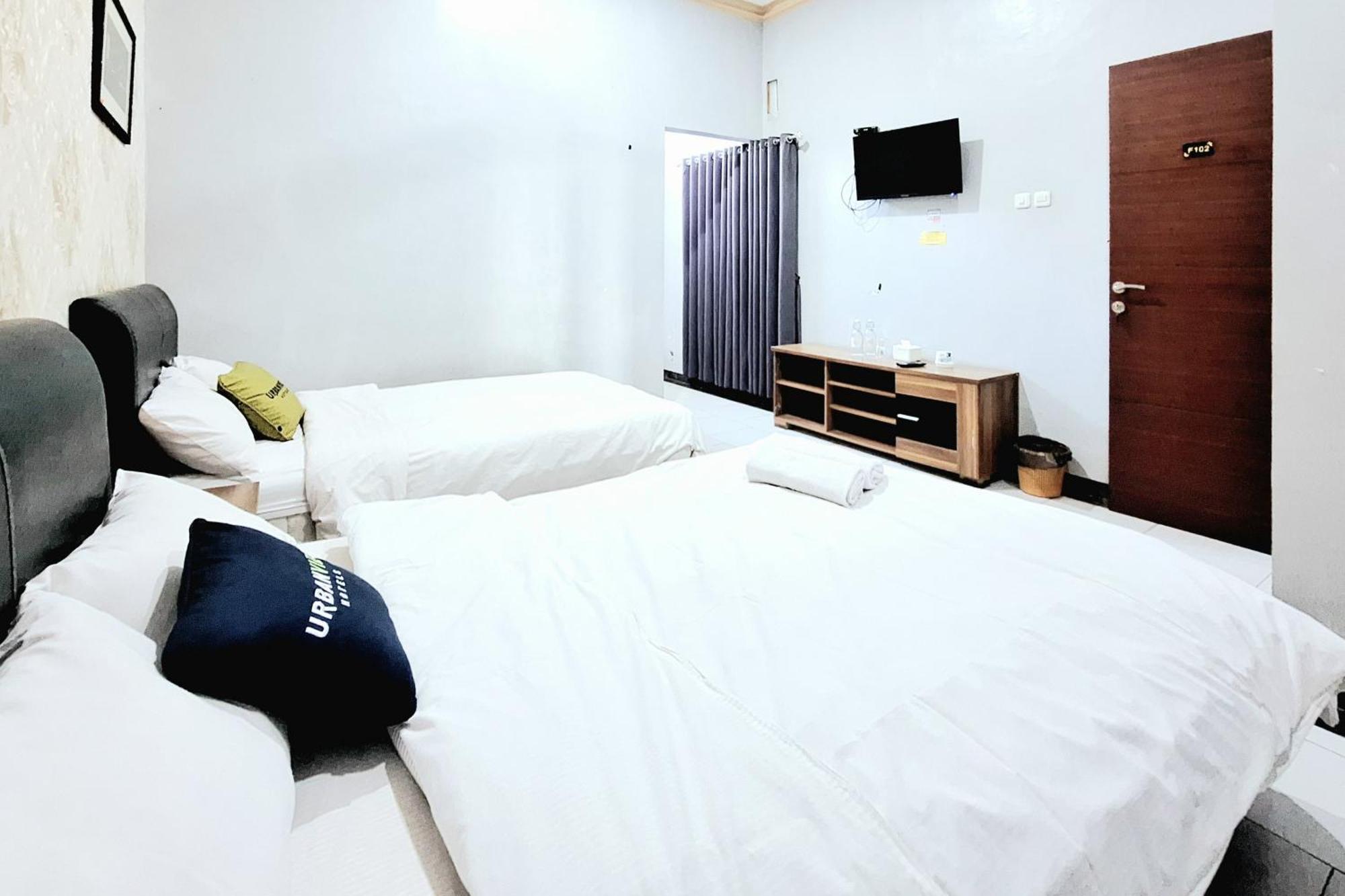 Hotel Urbanview The Halona Near Jatim Park 4 Malang
