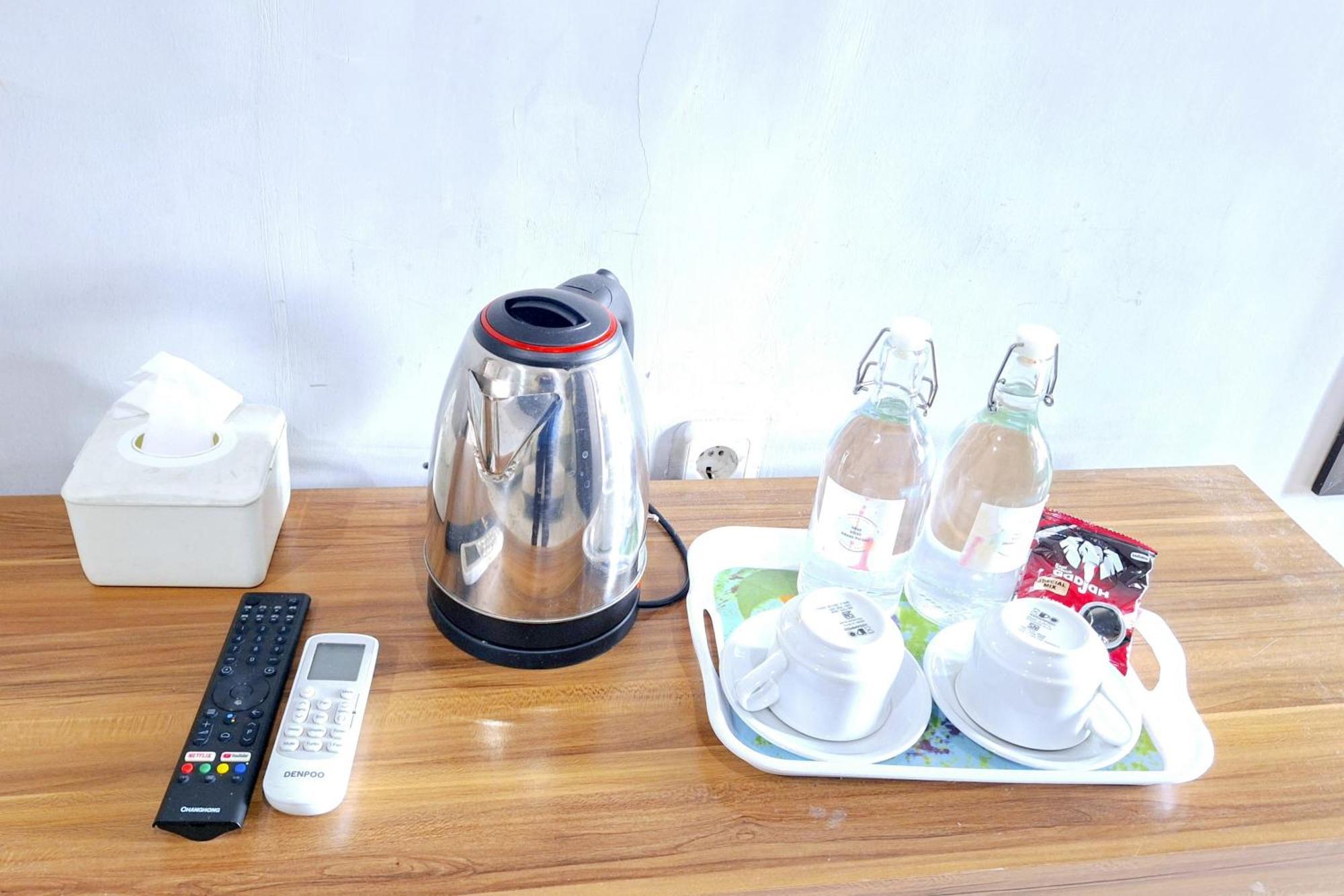 Hotel Urbanview The Halona Near Jatim Park 4 2*