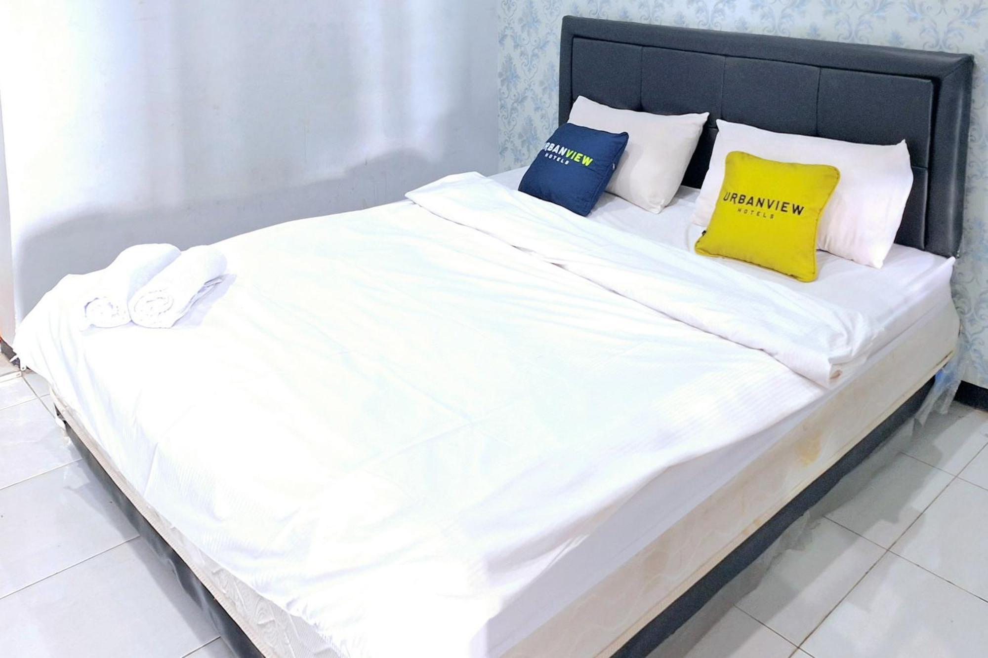 Hotel Urbanview The Halona Near Jatim Park 4 Malang